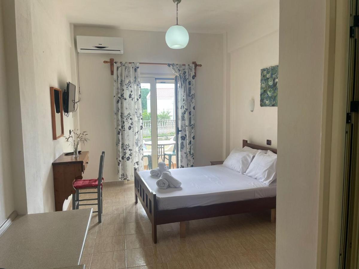 Hotel Vila Andi Zvernec Экстерьер фото