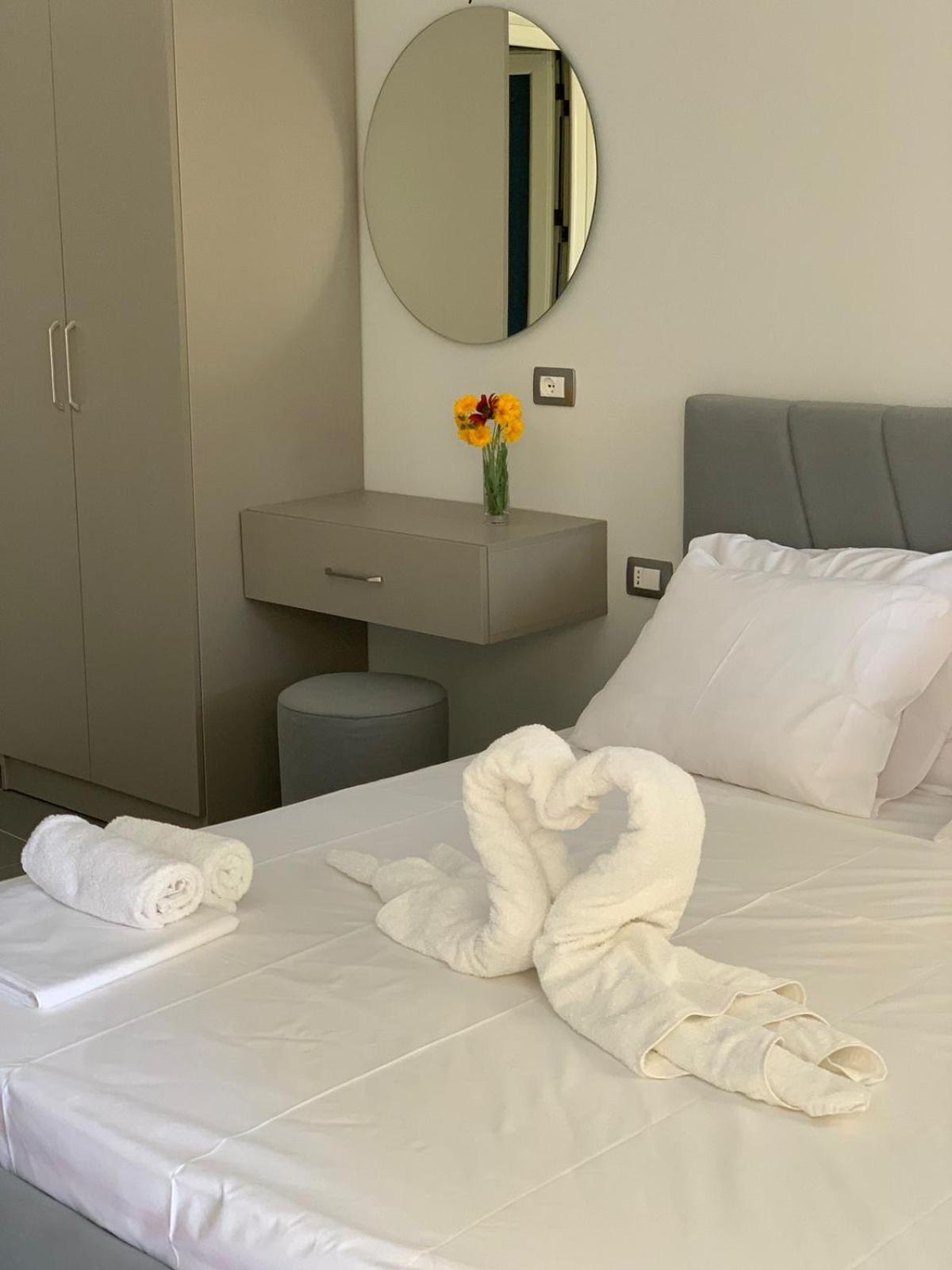 Hotel Vila Andi Zvernec Экстерьер фото